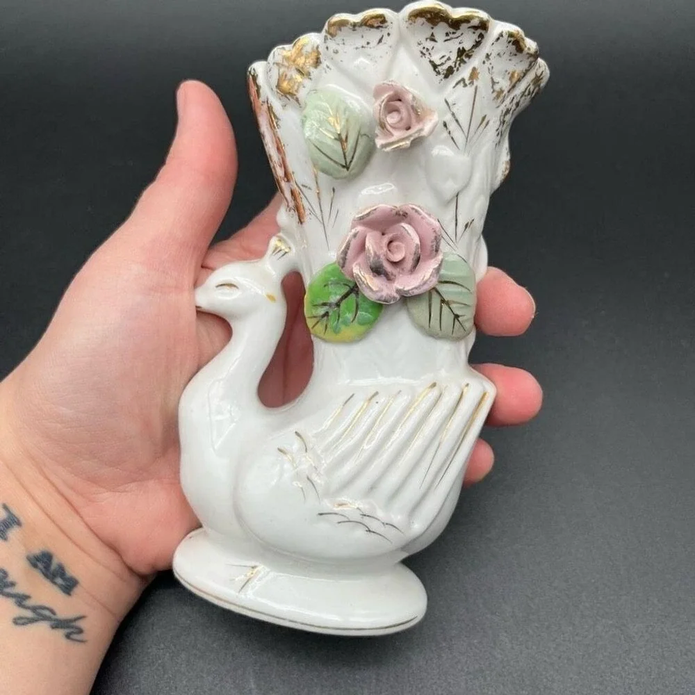 Vintage‎ Peacock Vase Set of 2 Porcelain With Applied Flowers Roses Gold Accent - Picture 16 of 16